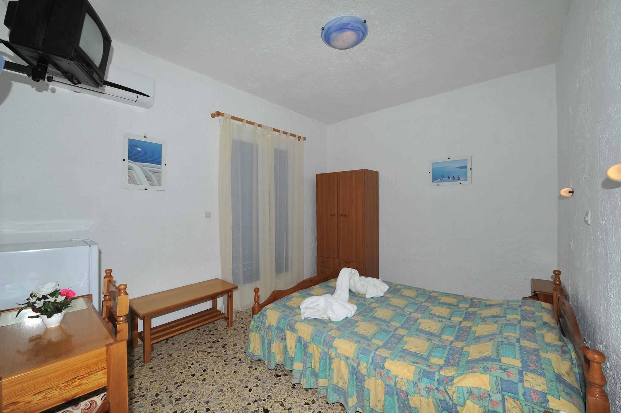 Santa Irini Hotel Perissa  Bagian luar foto
