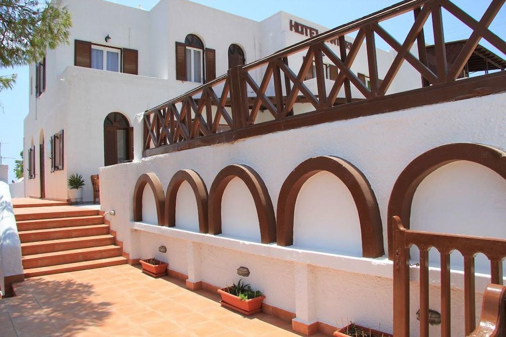 Santa Irini Hotel Perissa  Bagian luar foto