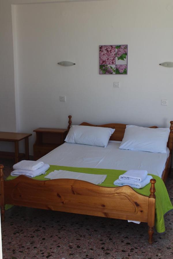 Santa Irini Hotel Perissa  Bagian luar foto