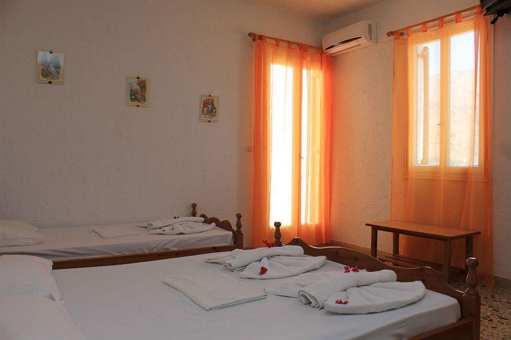Santa Irini Hotel Perissa  Bagian luar foto