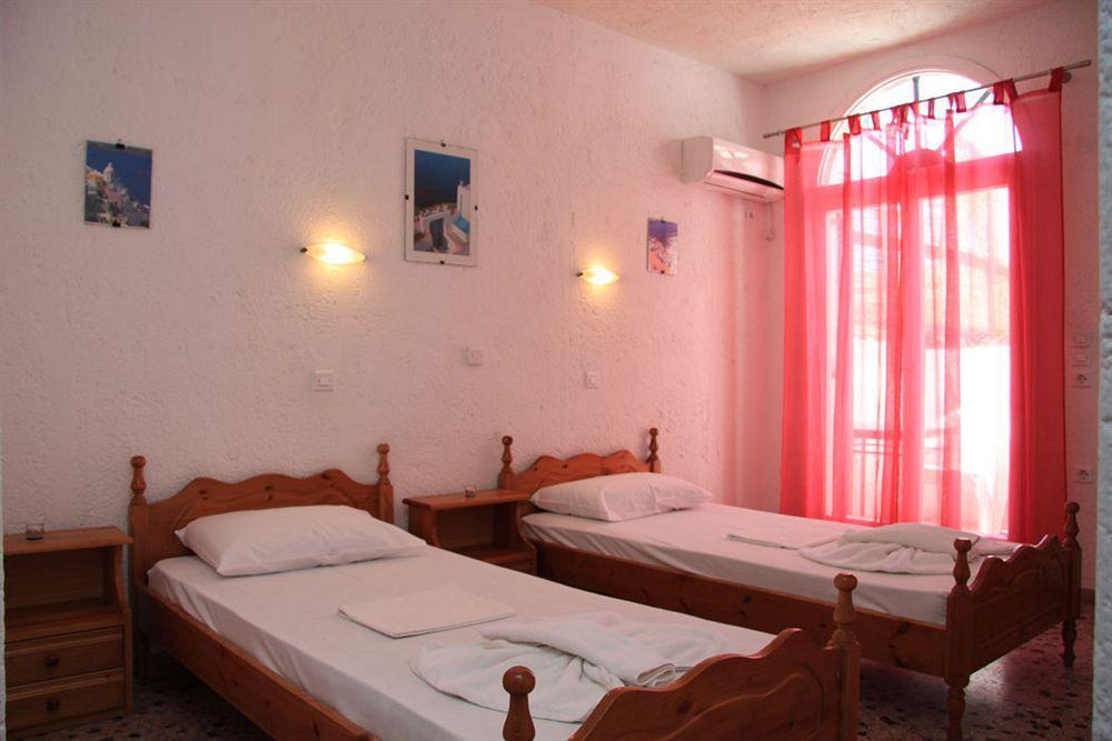 Santa Irini Hotel Perissa  Bagian luar foto