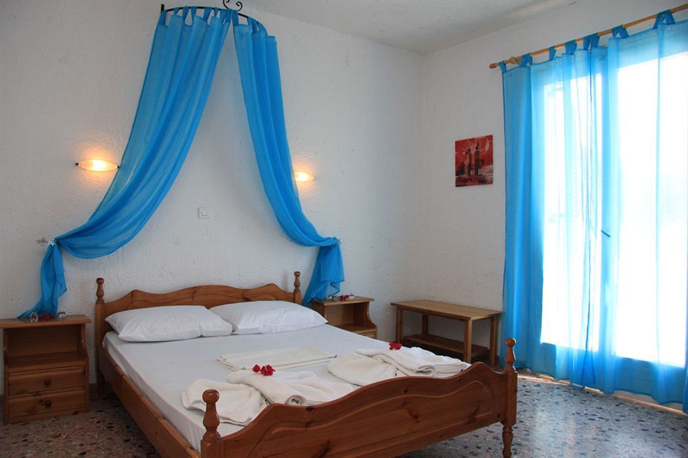 Santa Irini Hotel Perissa  Bagian luar foto