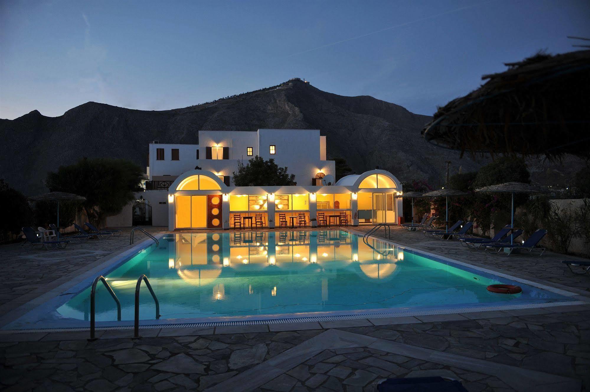 Santa Irini Hotel Perissa  Bagian luar foto